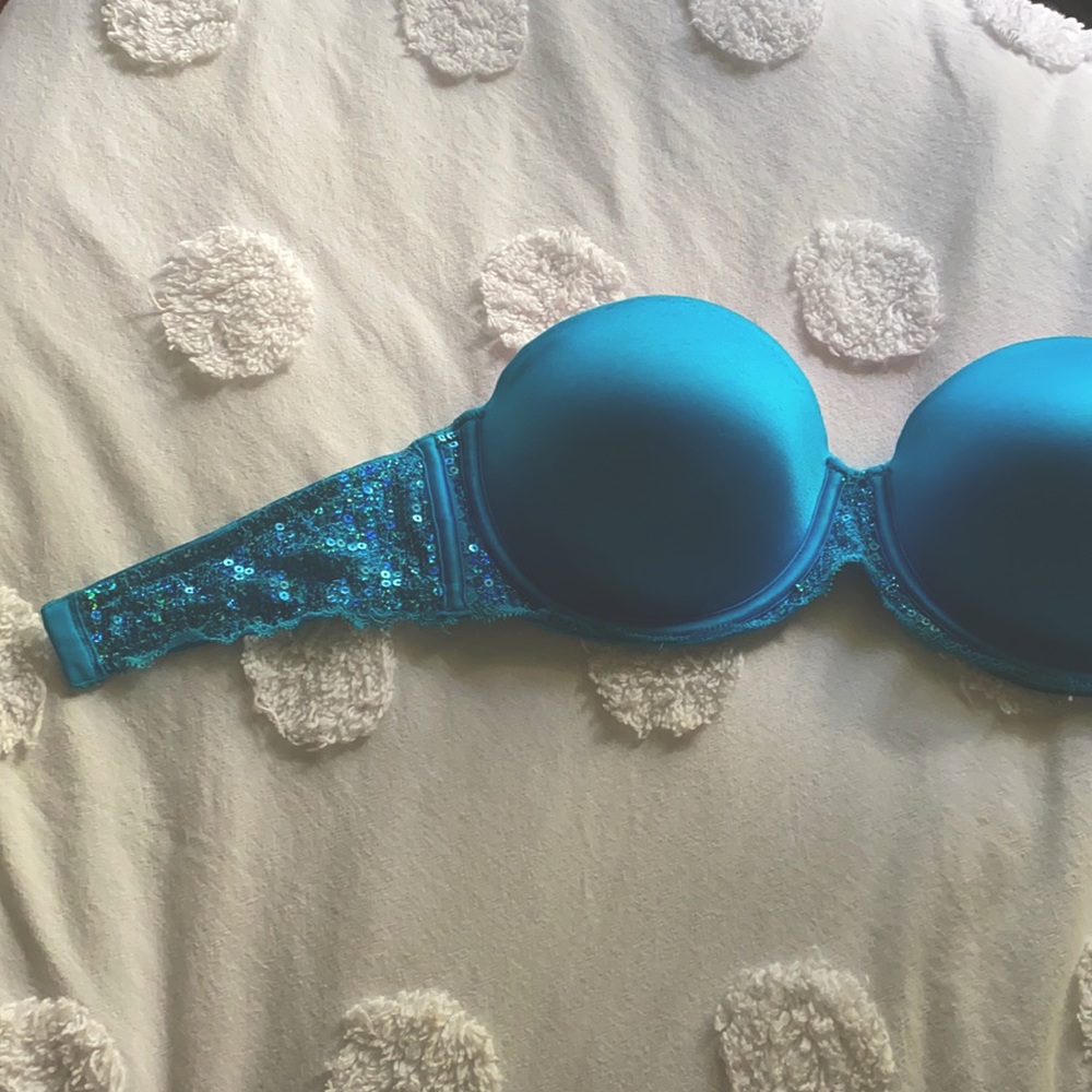 PINK Victoria's Secret Blue Sequin Bra